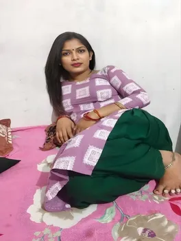 Ritika-Threesome-escorts-mumbai-Photo 4 of 4