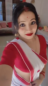 Ritu-travel-companion-mumbai-Photo 2 of 2