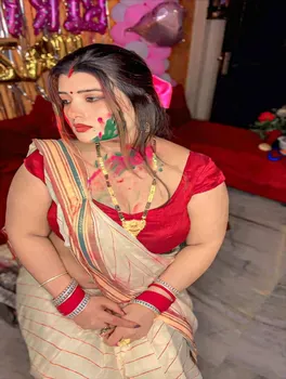 Sneha-blowjob-and-handjob-mumbai-Photo 1 of 4