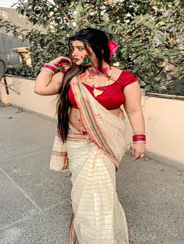 Sneha-blowjob-and-handjob-mumbai-Photo 3 of 4