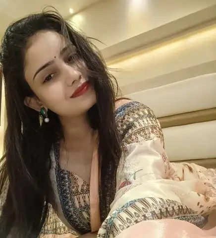 Zoya-Malik--Photo 2 of 2